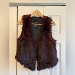 Faux Fur Burgundy Vest - Size: S